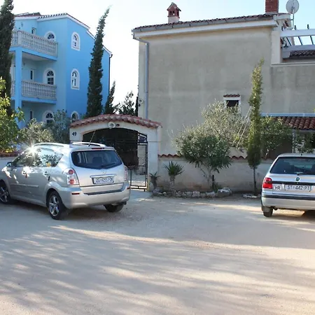 With A Parking Space - 7386 Apartman *